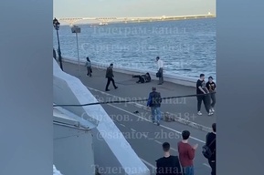 Полицейские разбираются в обстоятельствах драки на набережной