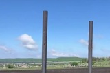 «Провисела три дня»: в саратовском селе вновь украли табличку с надписью «Лох»
