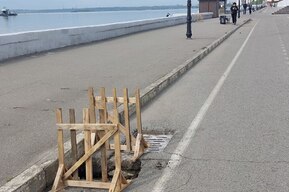 «Можно устраивать бег с препятствиями»: саратовчанка пожаловалась, что из-за провалов на набережной неудобно гулять
