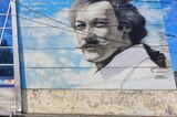 В Саратове снимают граффити с изображением Олега Янковского: рассказываем, почему
