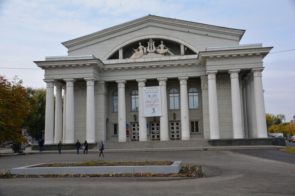 Бывшего главного инженера театра оперы и балета будут судить за получение взятки