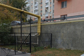 Чиновники дают полтора месяца на предотвращение ЧС из-за возможного обрушения подпорной стены