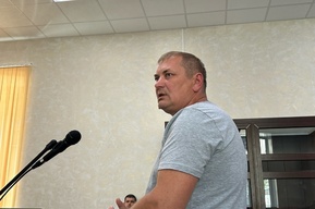 «Когда положил его к себе на колени, то он еще дышал»: выживший после расстрела на дороге в Марксе дал показания в суде