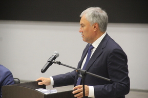 Володин поставил задачи по развитию Гагаринского района: «Нужно выйти на 42 процента асфальтированных дорог»