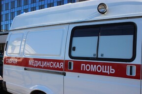 В Саратове мужчина провалился в люк у школы