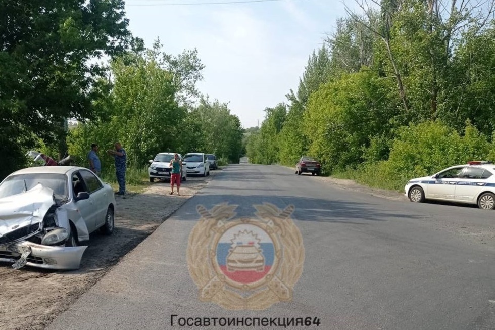 При столкновении иномарок в Гагаринском районе пострадали два человека