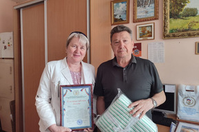 Прожили вместе 60 лет: саратовскую пару поздравили с бриллиантовой свадьбой