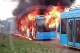 В саратовском депо полностью выгорел троллейбус