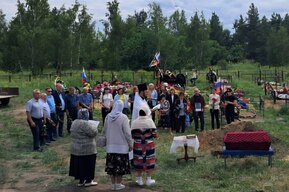 На родине в Саратовской области захоронили останки бойца, погибшего 83 года назад при обороне Сталинграда