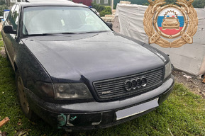 Рано утром Audi сбила двух молодых мужчин