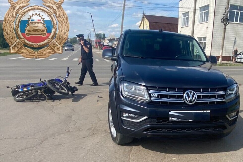 За полдня двое 16-летних подростков попали в ДТП: один был на мотоцикле, другой — на мопеде