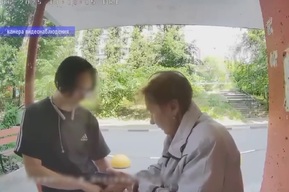 В Саратове задержан 19-летний приезжий, который пришел к пенсионерке с «надеждой» и оставил ее без 900 тысяч