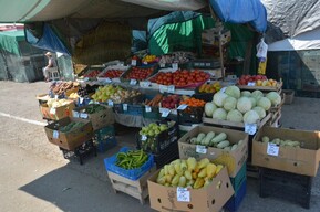 До конца лета в Саратове откроются ярмарки с овощами и фруктами: адреса