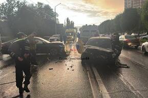 Водитель «Приоры» пострадал в массовом ДТП на Шехурдина
