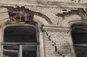В центре Саратова обвалилась кладка одного из объектов культурного наследия