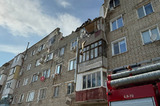 Взрыв газа в доме в Ершове. В здании оказались повреждены несущие стены, жильцов отселили в общежитие