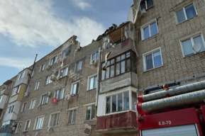 Взрыв газа в доме в Ершове. В здании оказались повреждены несущие стены, жильцов отселили в общежитие
