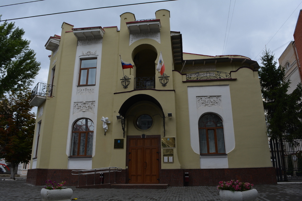 В Саратове до конца октября будут ремонтировать один из самых популярных ЗАГСов