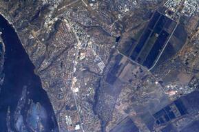 Ко дню основания города опубликованы фотографии Саратова из космоса