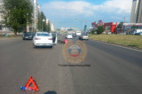 Курьер попал под колёса отечественной легковушки на Тархова