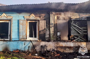 Пенсионер обгорел во время готовки в деревянном доме