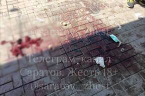 «Очень много крови»: мужчина получил тяжелые травмы возле закрытого кинотеатра