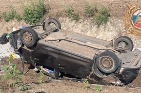 На трассе опрокинулся Renault: пострадал подросток