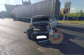На Усть-Курдюмской грузовик попал в аварию