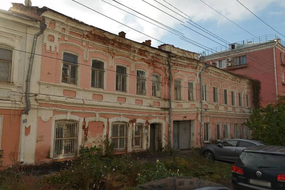 В центре Саратова готовятся к сносу четырех дореволюционных аварийных домов, граничащих с памятниками