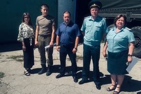 В Саратове военному училищу передали крупную партию конфискованного белья (его будут использовать в том числе в зоне СВО)