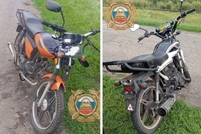 Двое подростков на мопедах не разъехались на сельской дороге