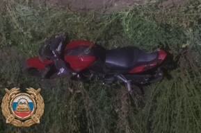 Подросток на питбайке сбил пешехода, молодой человек попал в больницу после опрокидывания мотоцикла
