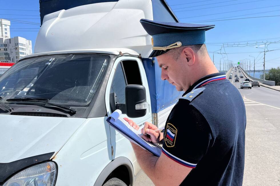 Саратовец накопил 70 штрафов и получил неприятный звонок, из-за которого чуть не лишился «ГАЗели»