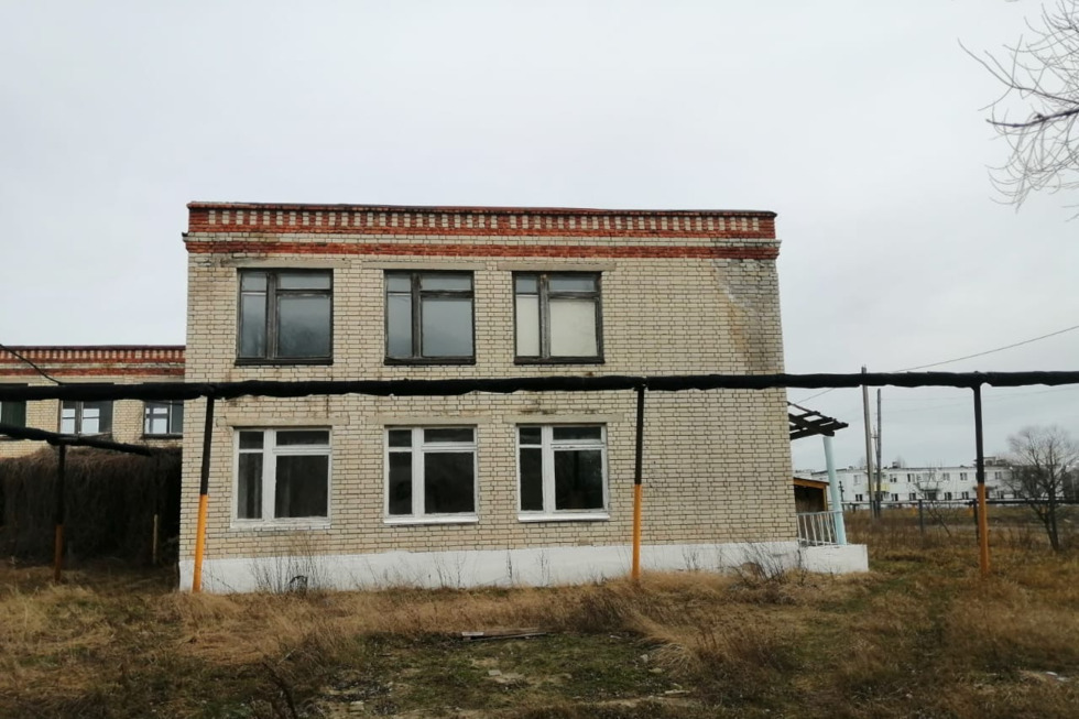 Три детсада, две школы, кондитерская фабрика и прочее: власти распродают имущество в регионе