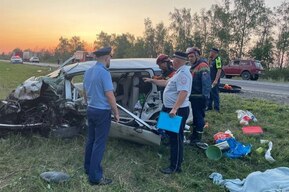 В страшном ДТП в Лысогорском районе погибли выехавшая на встречную полосу женщина и двое детей