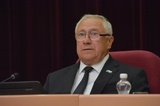 У гордумы Саратова третью неделю нет никаких мероприятий и новых проектов решений: чем занято большинство депутатов — неизвестно
