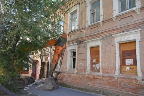 В Саратове насчитывается 1 171 аварийный дом, в ближайшие три года собираются снести 195: адреса