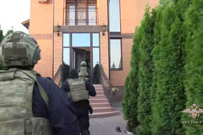 Ущерб более 100 миллионов: в Саратовской области задержали банду из 15 мошенников, обманывавших автосалоны
