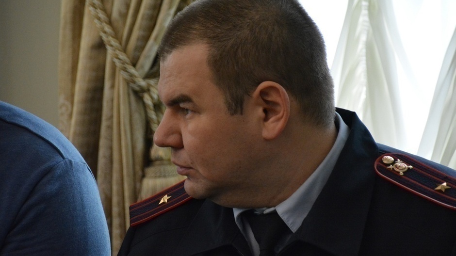 «Будет необходимость, я вас всех расстреляю»: подполковник полиции пригрозил саратовцам, попытавшимся препятствовать вырубке деревьев в сквере «Территория детства»