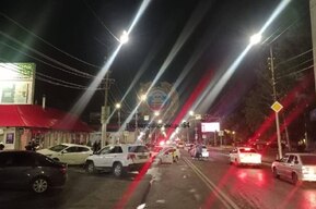 Два человека из такси пострадали в массовой аварии на Большой Горной