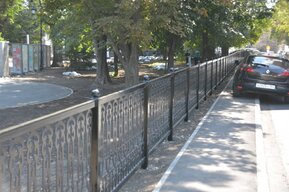 В сквере первой учительницы высадят более 700 растений и всё усыпят мульчей