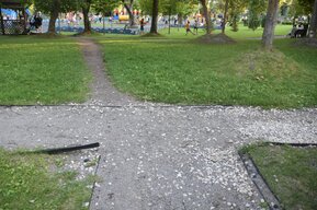 В сквере Марины Расковой, на состояние которого жаловались жители, на укладку брусчатки потратят 3,2 миллиона