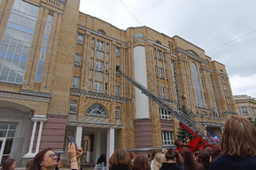 Из саратовского вуза эвакуировали 200 человек. Рассказываем, что произошло