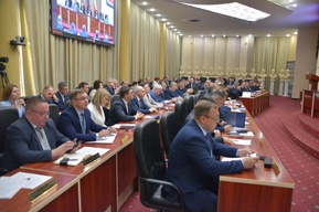 Бусаргин заявил о маленьком росте зарплат в Саратовской области и потребовал догнать другие регионы