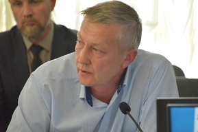 Руководитель правительственного учреждения упрекнул мэрию Саратова в неисполнении федерального закона (это продолжается уже год)