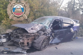 В Вольске столкнулись иномарка и рейсовый автобус: в числе пострадавших четырёхлетняя девочка