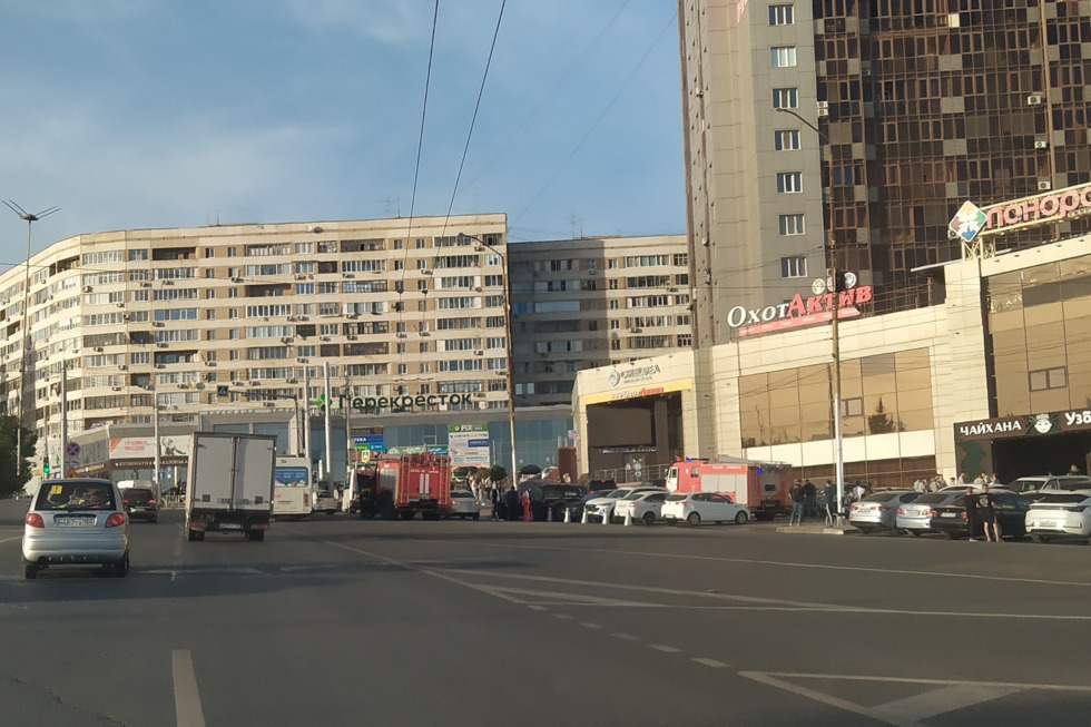 Пожарные выезжали тушить «Узбечку» на Славянской площади