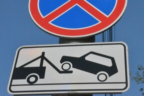 В Энгельсе собираются выбрать фирму, которая будет эвакуировать авто следующие три года