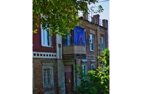 В Саратове готовят к продаже три дома-памятника, которые власти не смогли сохранить