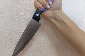 В Энгельсском районе нашли труп мужчины, которого ножом ударили в грудь